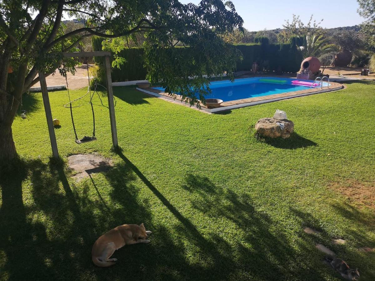 Villa Botero Constantina Luaran gambar
