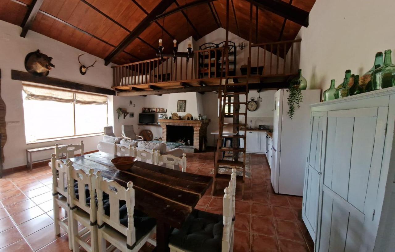 Villa Botero Constantina Luaran gambar